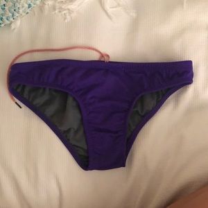 Jolyn Andy bottoms, size M, deep purple